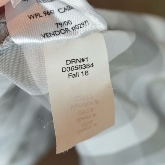 Eddie Bauer Nylon Blend Side Vent Roll Tab Sleeve Button Down Checkered Shirt - Picture 9 of 10